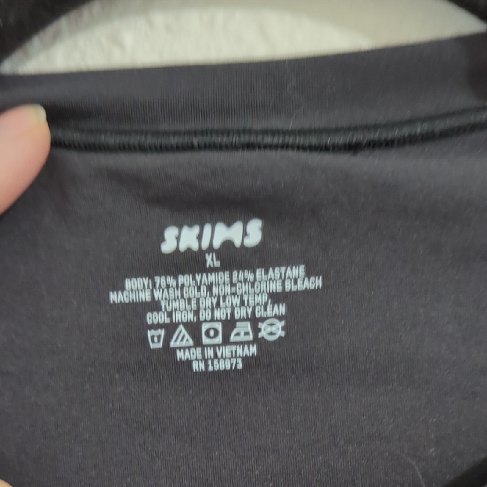 SKIMS FITS EVERYBODY T-SHIRT BODYSUIT - Black - Size XL - Picture 6 of 9